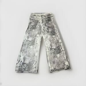 Forever 21 Women’s Jeans Sz 27 Grunge Graphic Print Straight Leg Denim Pants